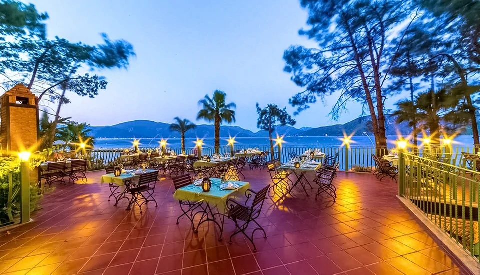 هتل گرند یازیجی کلاب مارماریس پالاس